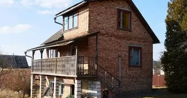 Dom w Papiarnianski sielski Saviet, Białoruś