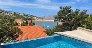 Hotel 460 m² in Opcina Karlobag, Kroatien