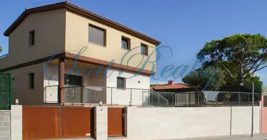 Haus 4 Schlafzimmer in Sant Feliu de Guixols, Spanien