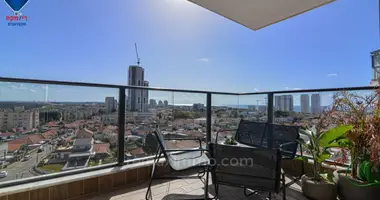 4 room apartment in Hadera, Israel