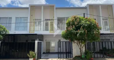 Dom 2 pokoi w Khan Chroy Changvar, Kambodża