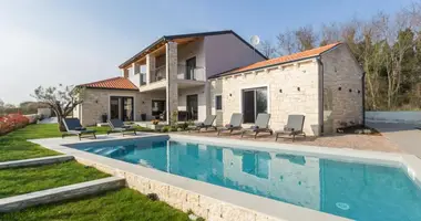 Casa 4 habitaciones en Opcina Tinjan, Croacia