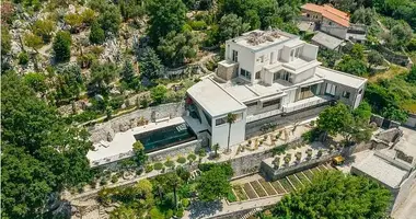Villa 7 chambres dans Katun Rezevici, Monténégro