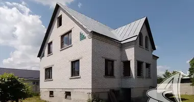 Casa en Kliejniki, Belarús