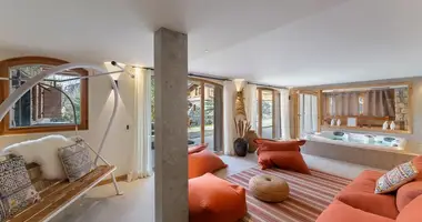 Chalet 6 bedrooms in Les Allues, France