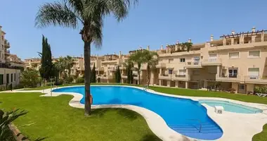 2 bedroom apartment in Manilva, Spain