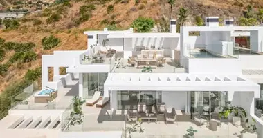 3 bedroom apartment in Marbella, Spain