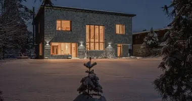 Dom w Antoniszki, Litwa