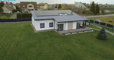 Dom w Szyłele, Litwa