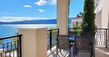 Apartamento 2 habitaciones en Tivat, Montenegro