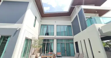 5 bedroom house in Pong, Thailand