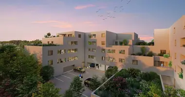 3 bedroom apartment in Cavaillon, France