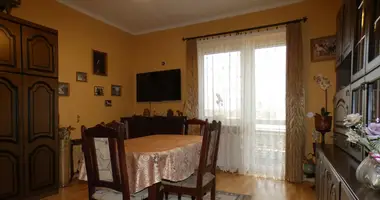 Mieszkanie 2 pokoi w Warszawa, Polska