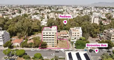 Propiedad comercial 2 526 m² en Strovolos, Chipre