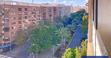 Wohnung in Alicante, Spanien