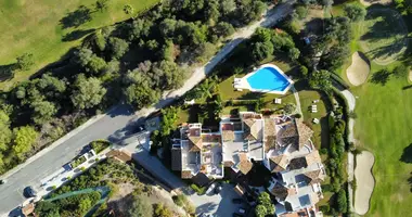 3 bedroom apartment in Benahavis, Spain