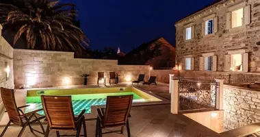 Hotel 340 m² w Opcina Selca, Chorwacja