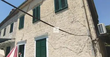 Дом 5 спален в Игало, Черногория