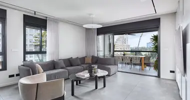 Wohnung 5 zimmer in Tel-Aviv, Israel