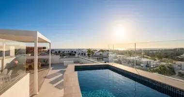 3 bedroom apartment in Benalmadena, Spain