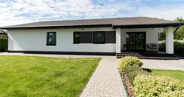 Dom w Kalodziscanski sielski Saviet, Białoruś