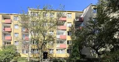 Квартира 2 комнаты в Варшава, Польша