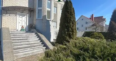 5 room house in Dubrovienski sielski Saviet, Belarus