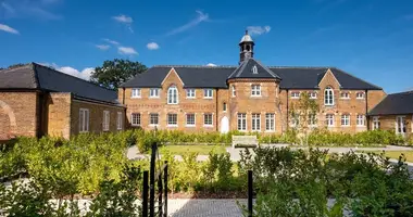 Maison 4 chambres dans Enfield, Royaume-Uni