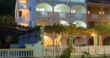 Apartment 12 bedrooms in Petrovac, Montenegro