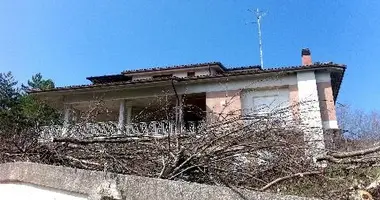 Дом 13 комнат в Montappone, Италия