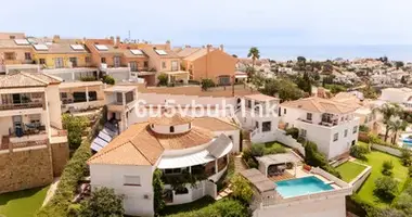 4 bedroom house in Fuengirola, Spain