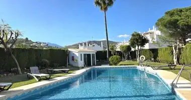 Wohnung 2 Schlafzimmer in San Pedro Alcantara, Spanien