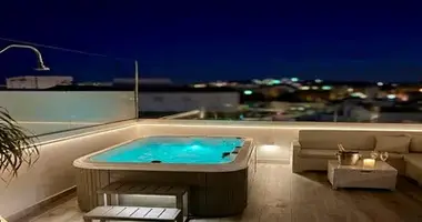 4 bedroom house in Dos Hermanas, Spain