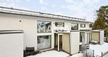 Apartamento 3 habitaciones en Helsinki sub region, Finlandia