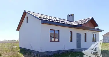 Casa en Lukava, Belarús