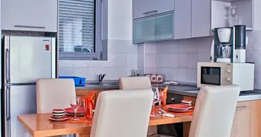 Apartamento 2 habitaciones en Petrovac, Montenegro