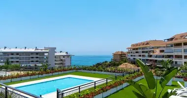2 bedroom apartment in Benalmadena, Spain