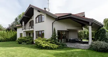 Casa en Varsovia, Polonia