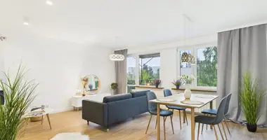 Mieszkanie 3 pokoi w Pruszków, Polska