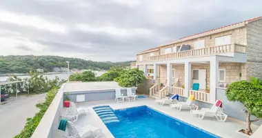 Hotel 399 m² w Opcina Selca, Chorwacja