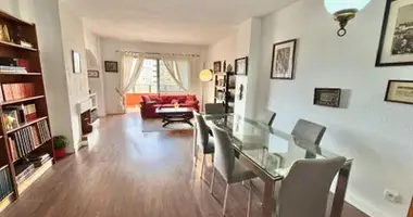 4 bedroom apartment in Dos Hermanas, Spain