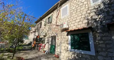 Casa 6 habitaciones en Montenegro