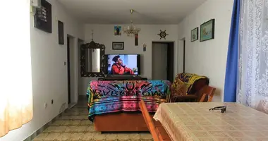 Casa 5 habitaciones en Burtaisi, Montenegro