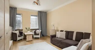 Mieszkanie 2 pokoi w Warszawa, Polska