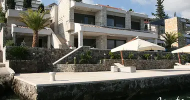 Villa 4 bedrooms in Tivat, Montenegro