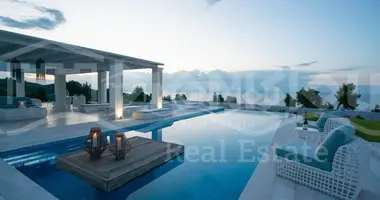 6 bedroom house in Pefkochori, Greece