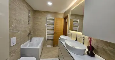 Mieszkanie 3 pokoi w Budva, Czarnogóra