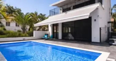 Villa 7 rooms in Raanana, Israel