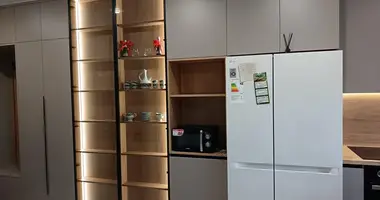 Mieszkanie 3 pokoi w Kopishche, Białoruś
