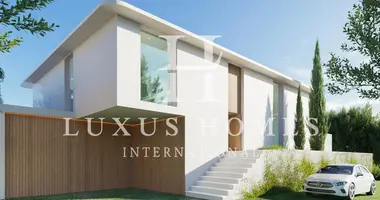 Villa 5 bedrooms in Fuengirola, Spain